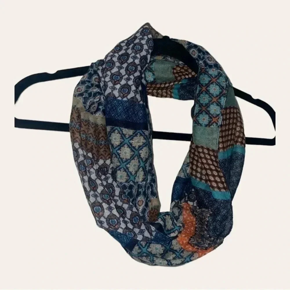 0638W. Women's Blue/Orange‎ Geometric Infinity Scarf
